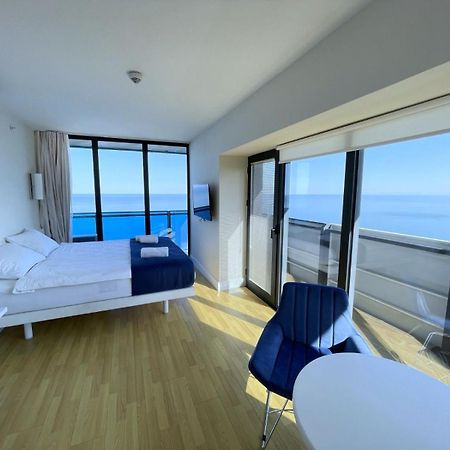 Orbi Aparthotel In バトゥーミ エクステリア 写真
