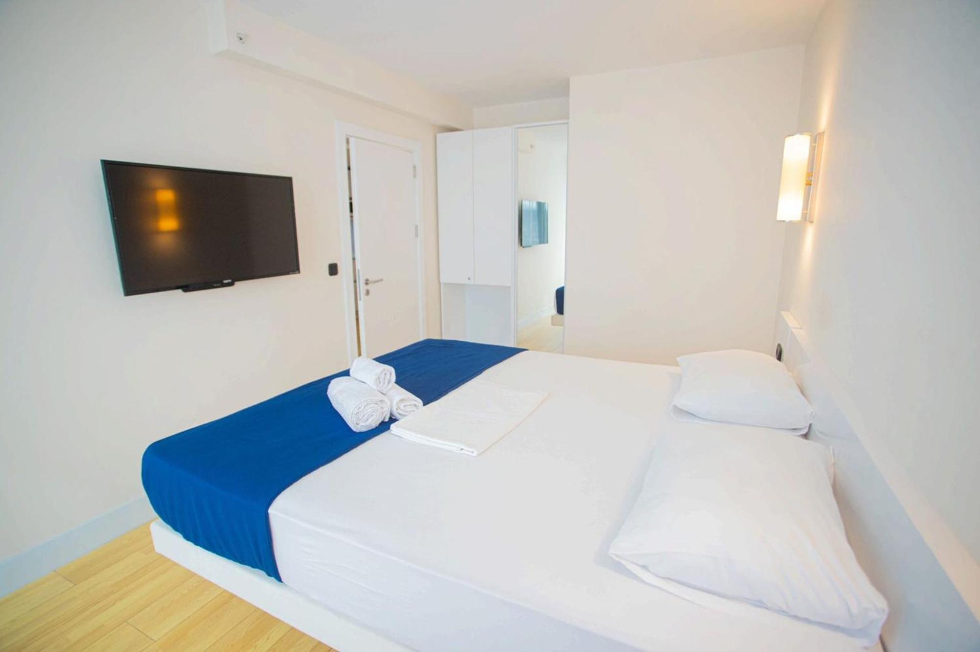 Orbi Aparthotel In バトゥーミ エクステリア 写真