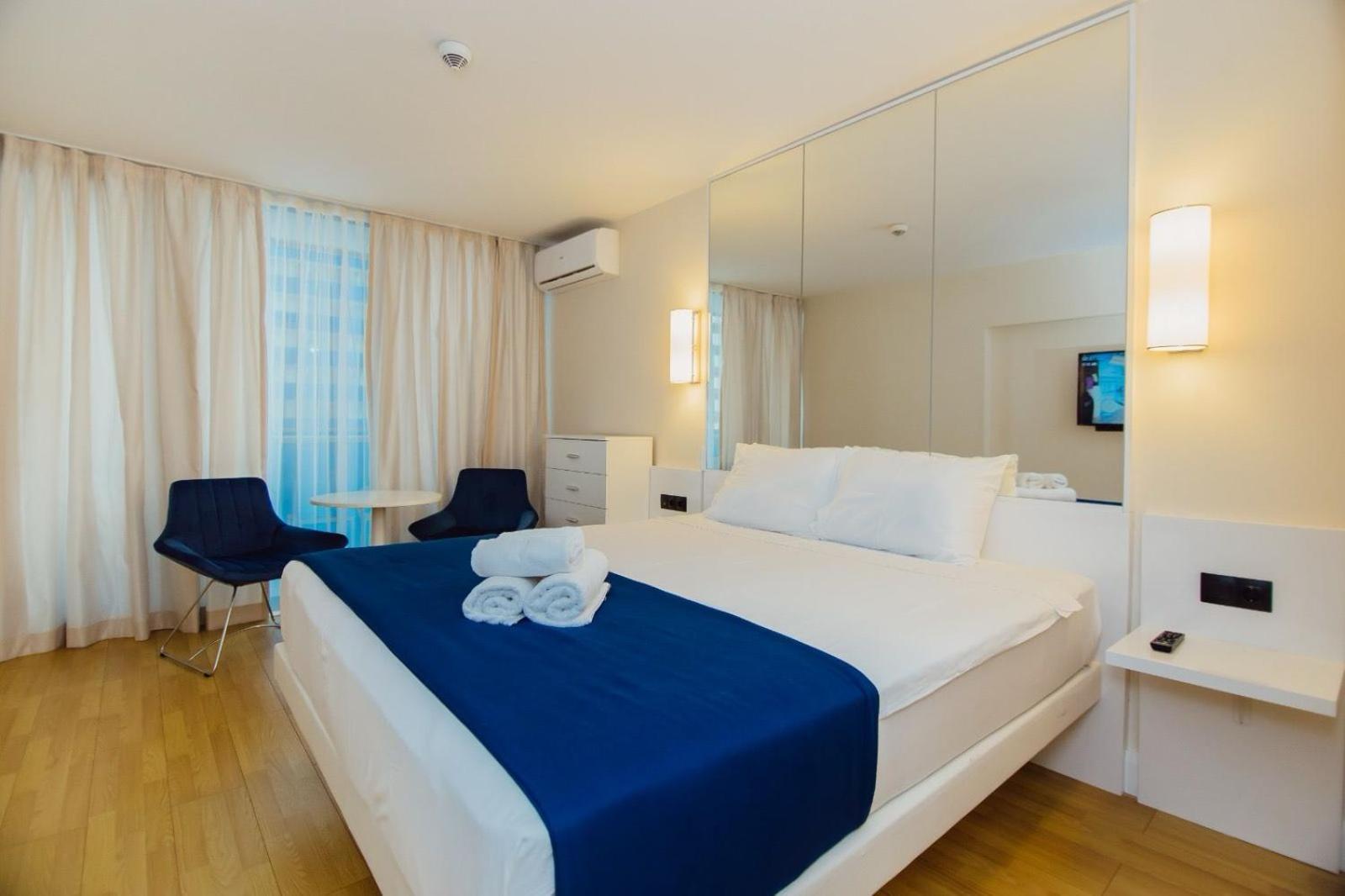 Orbi Aparthotel In バトゥーミ エクステリア 写真