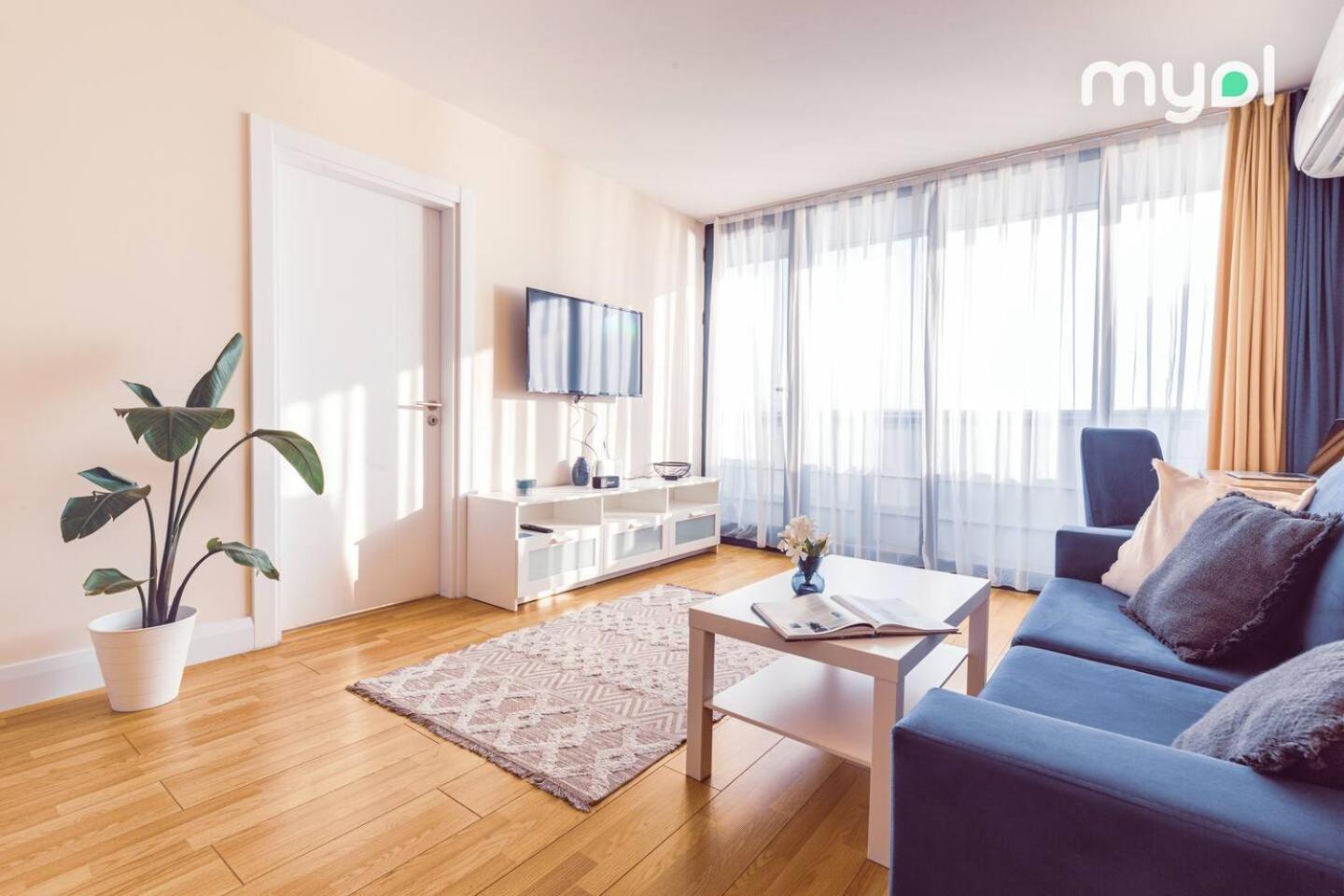 Orbi Aparthotel In バトゥーミ エクステリア 写真