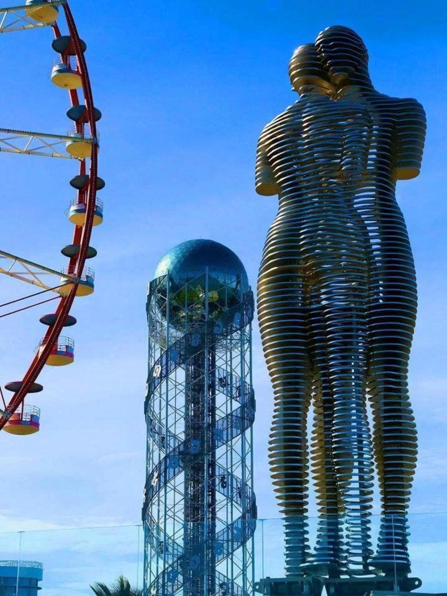 Orbi Aparthotel In バトゥーミ エクステリア 写真